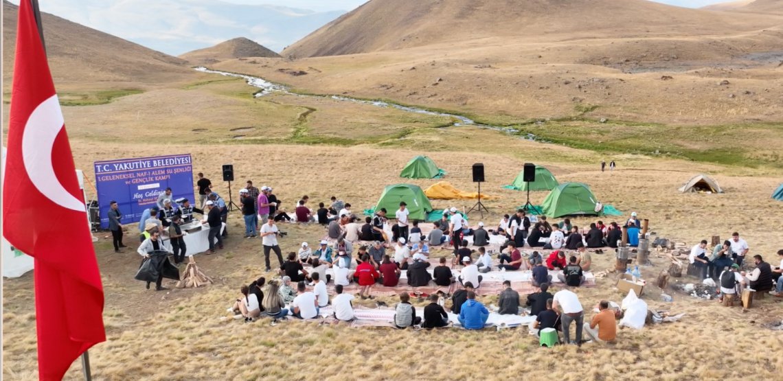 Naf-ı Alem Su Şenliği ve Gençlik Kampını Kargapazarı Dağlarının zirvesinde gerçekleştirdik