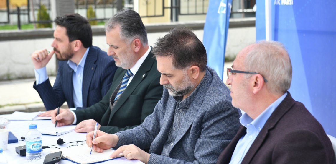 “Vatandaş Soruyor Başkan Cevaplıyor” programı kapsamında bugün Ömer Nasuhi Bilmen Mahallemizin Kurtderesi Semti