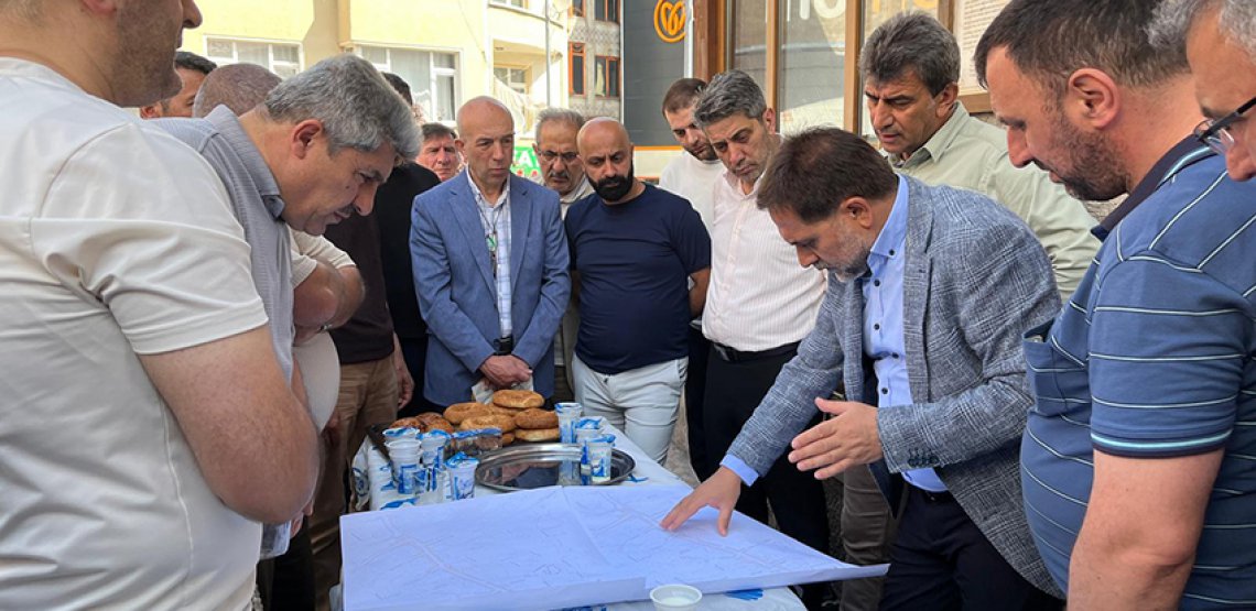 Güne, Ayazpaşa Caddemizde bulunan esnafımızla gerçekleştirdiğimiz toplantıyla başladık.